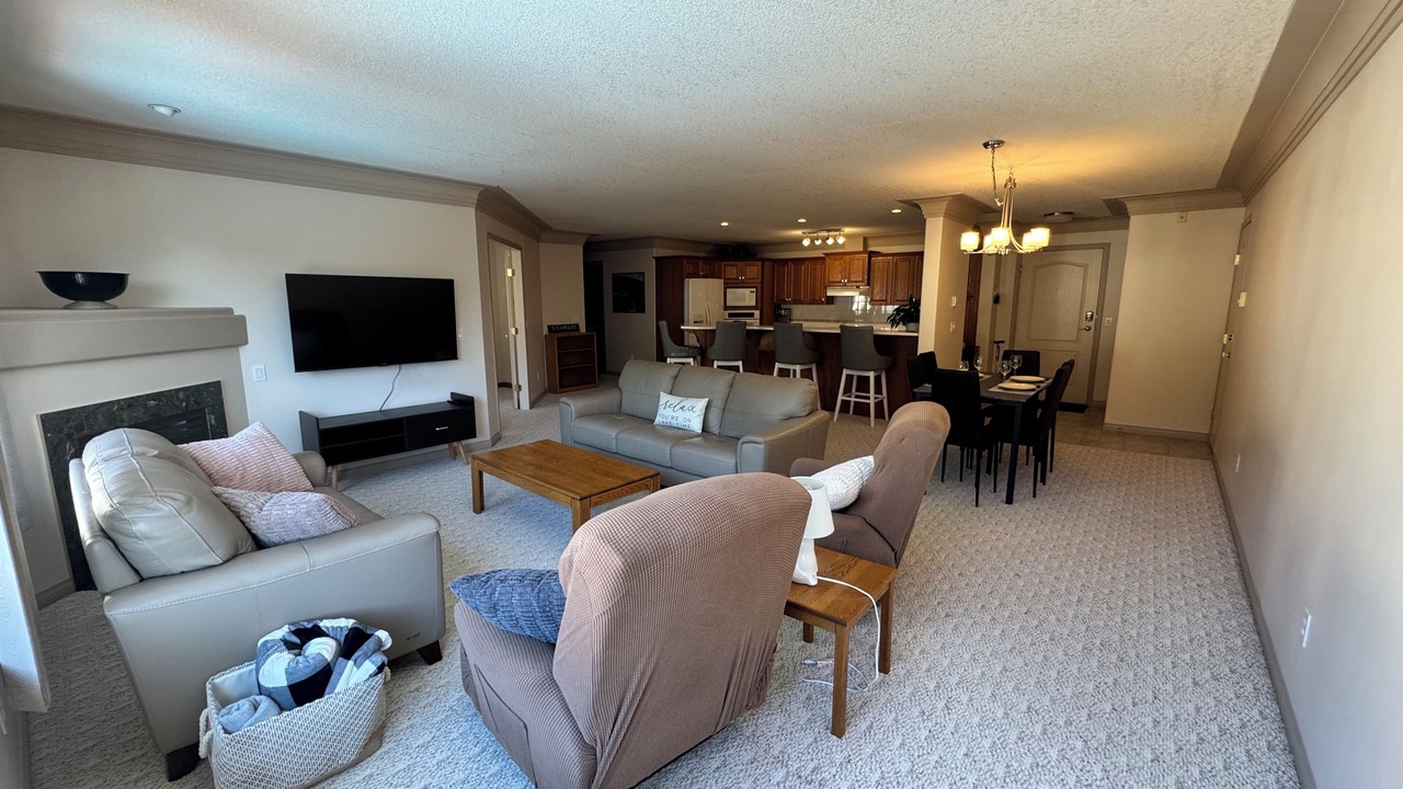 Photo of Livingroom in Sicamous