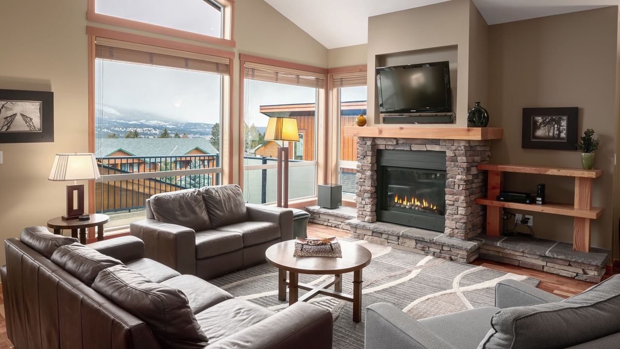 Photo of Livingroom in East Kootenay