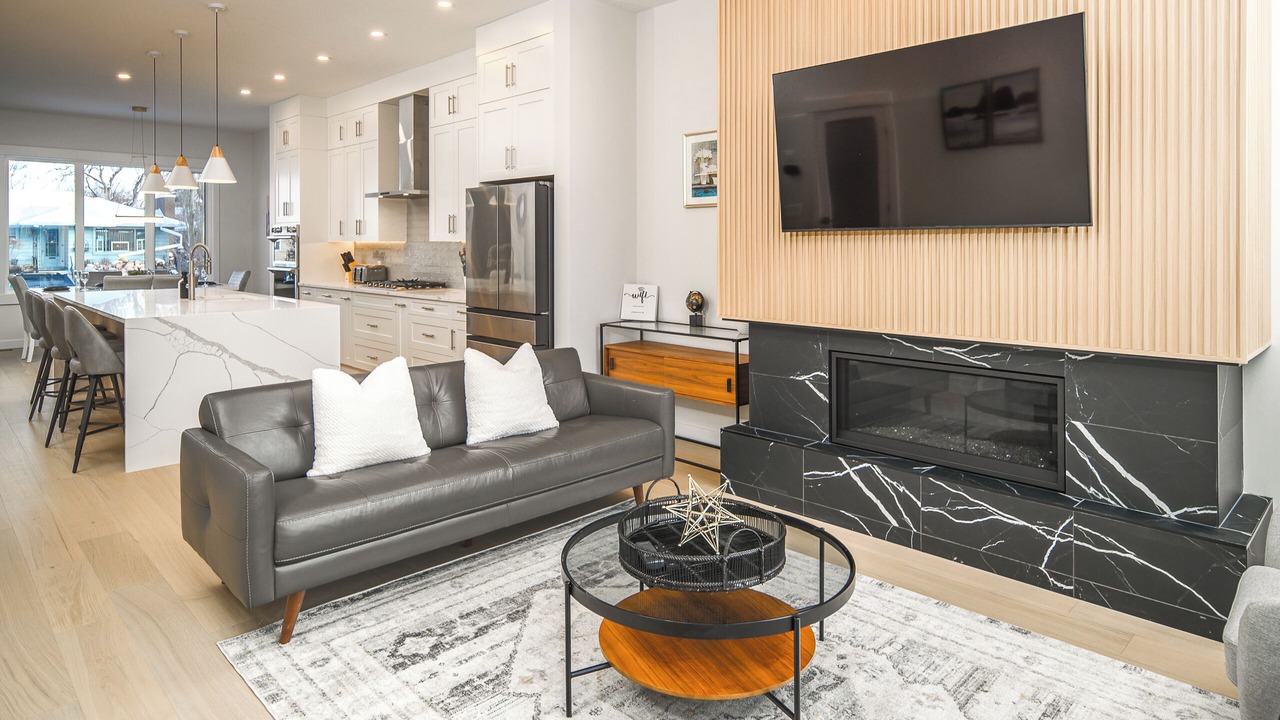 Photo of Livingroom in Banff Trail