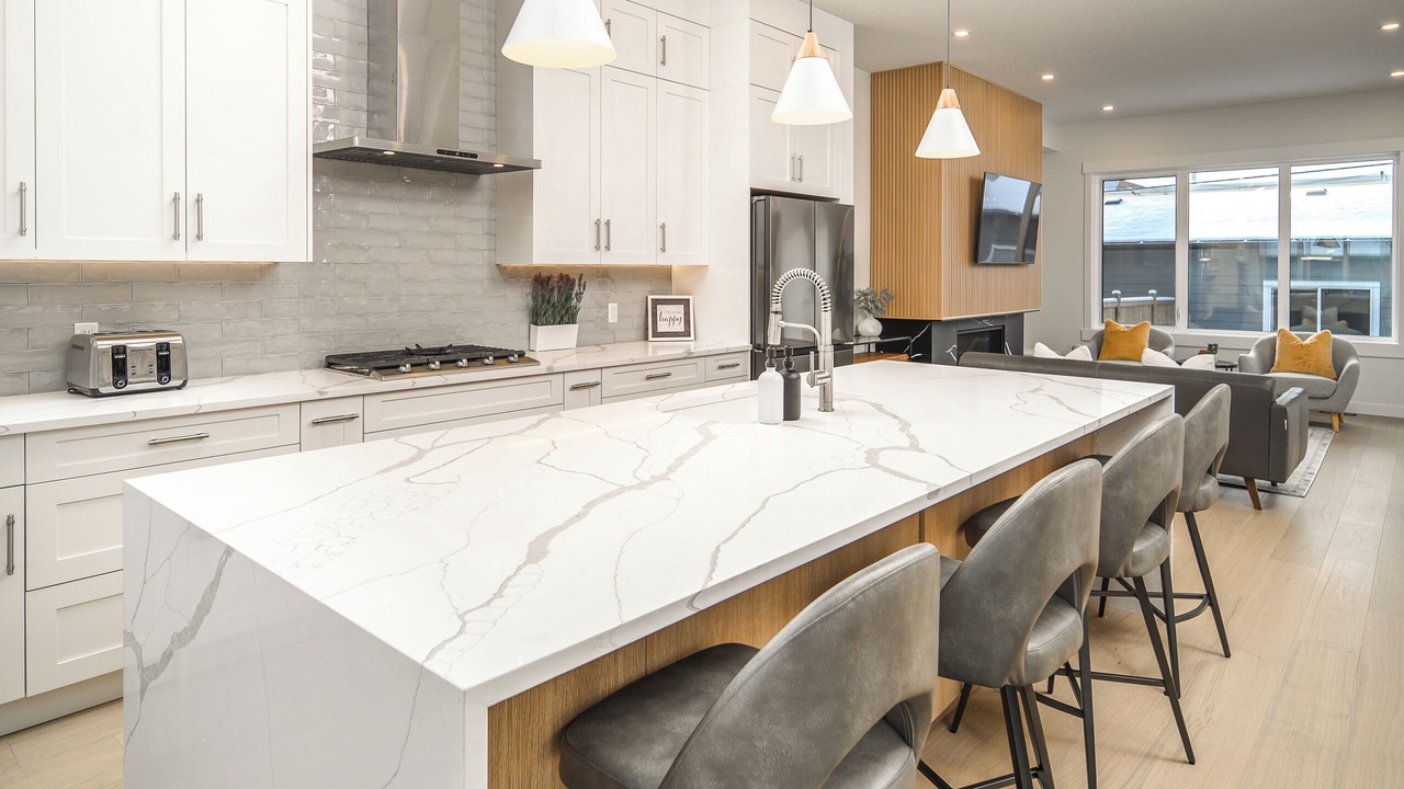 Photo of Kitchen in Banff Trail