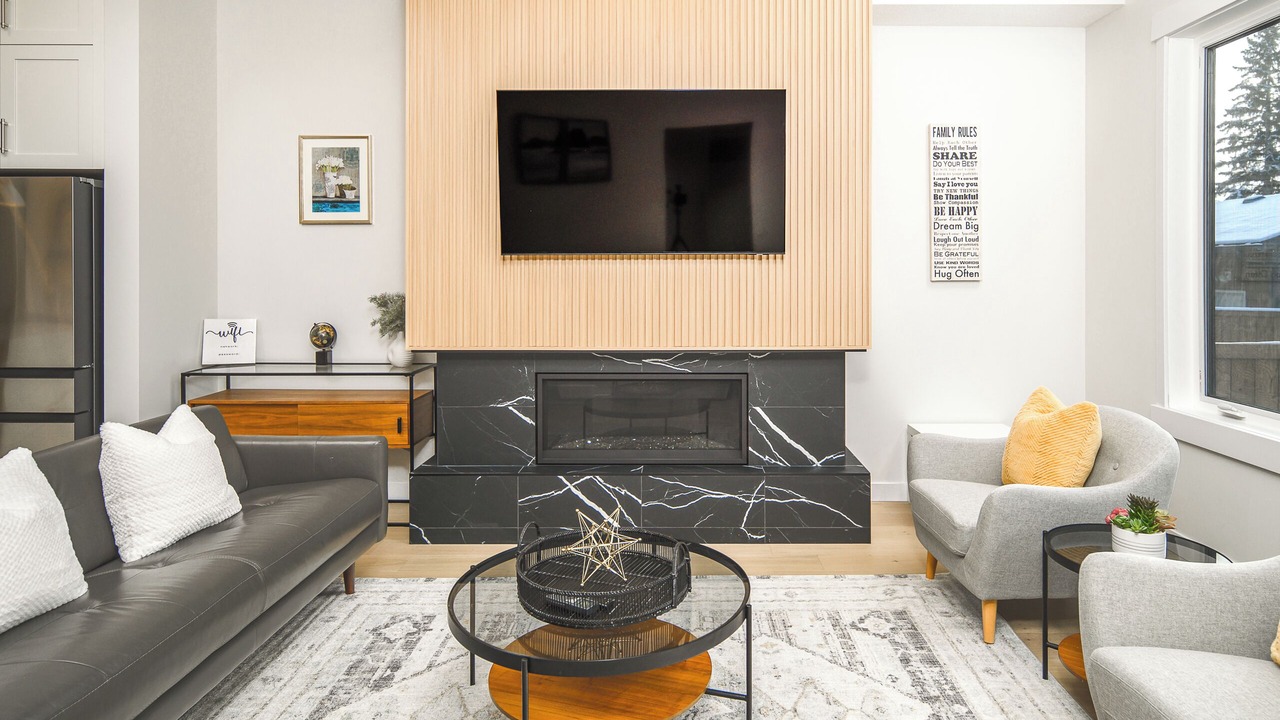 Photo of Livingroom in Banff Trail