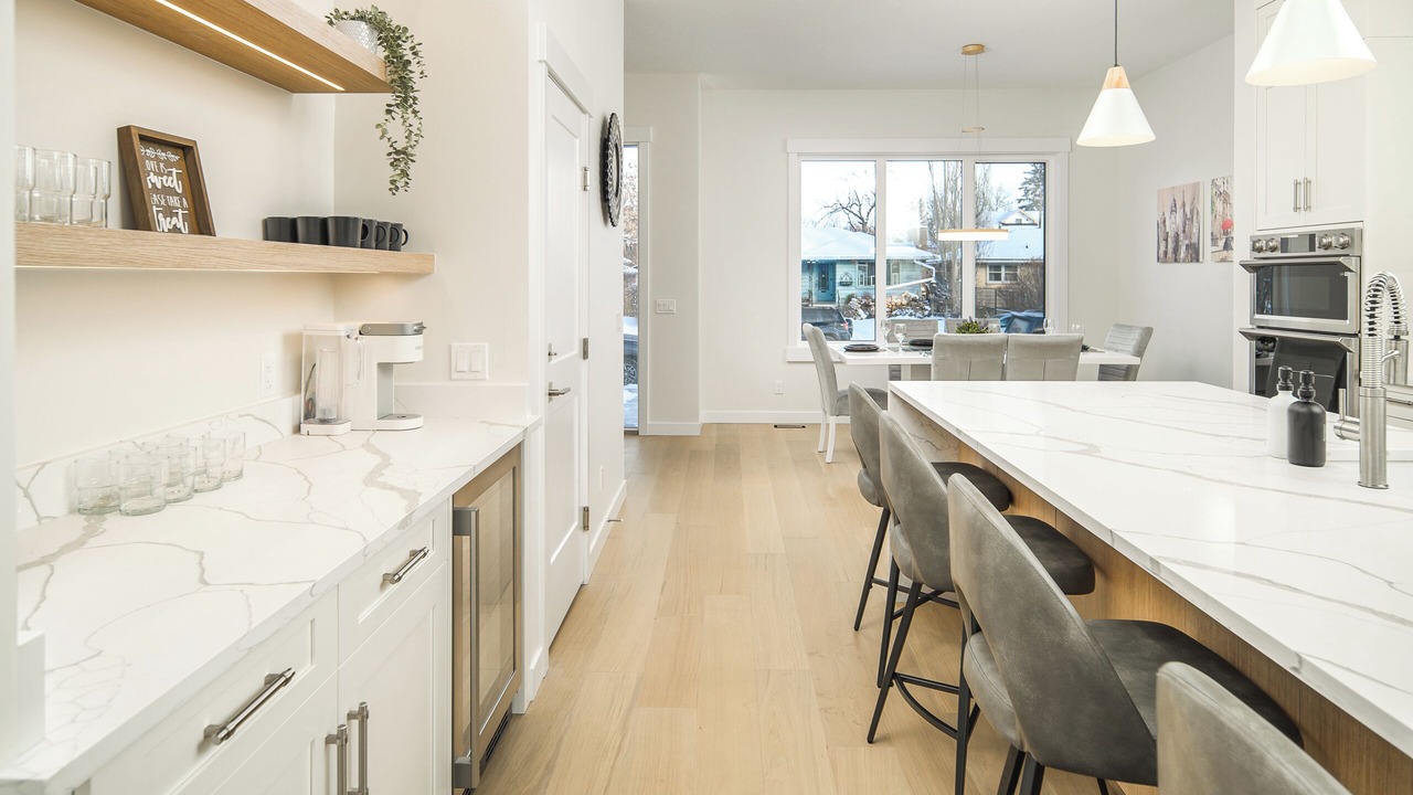 Photo of Kitchen in Banff Trail