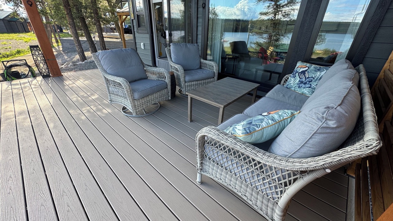 Photo of Patio Balcony in Lac La Hache