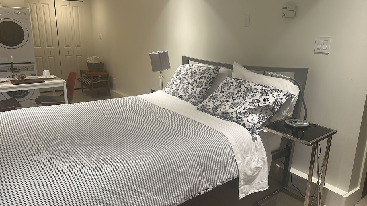 Photo of Bedroom in Arbutus Ridge