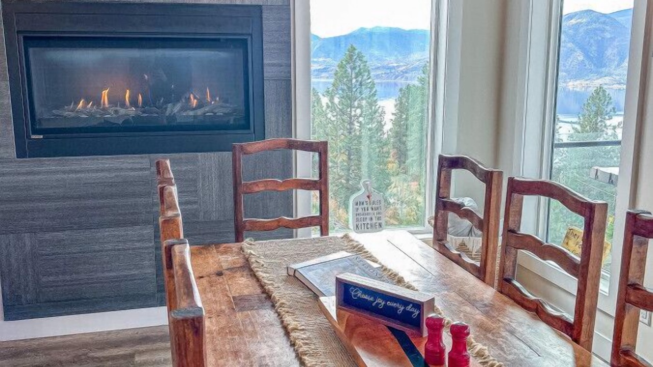 Photo of Livingroom in Okanagan-Similkameen