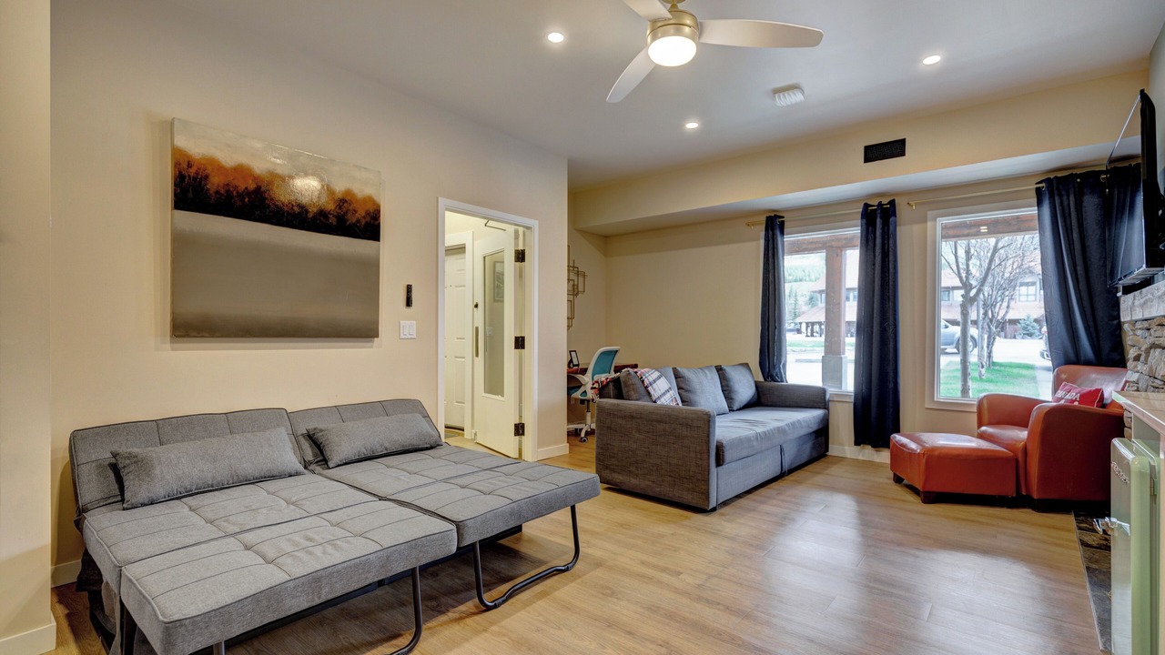 Photo of Livingroom in Canmore