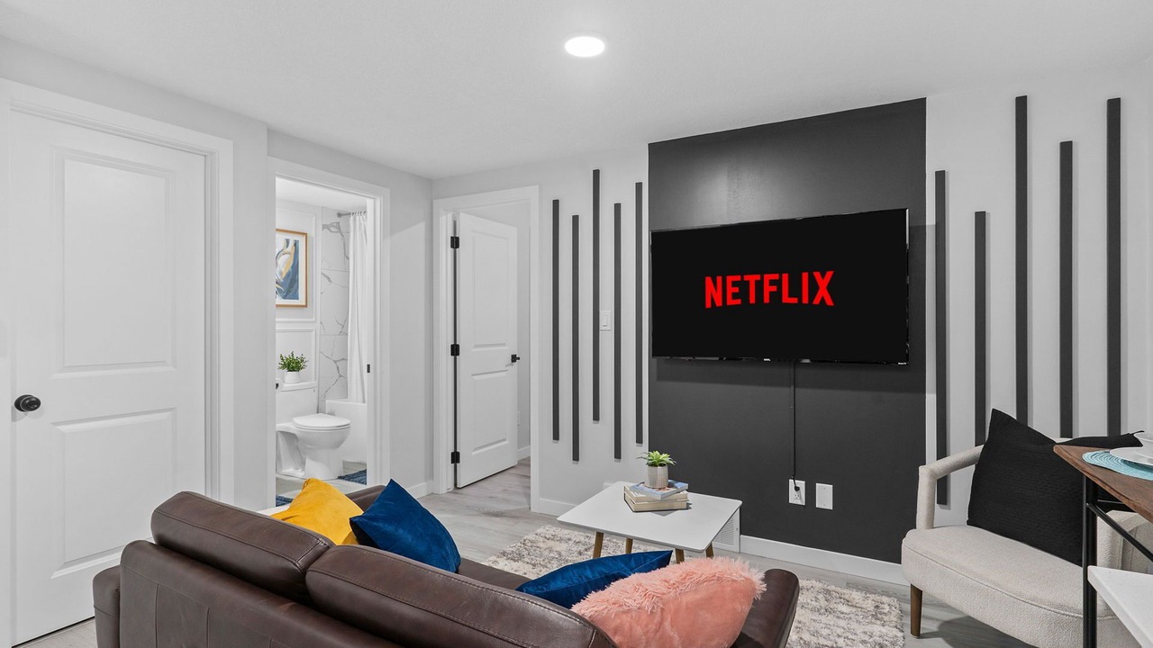 Photo of Livingroom in Northwest Edmonton