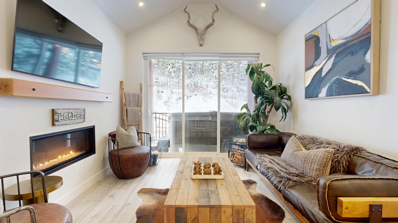 Photo of Livingroom in Sun Peaks