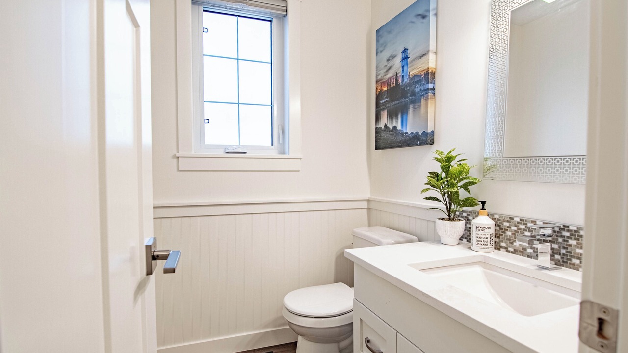 Photo of Bathroom in Sylvan Lake