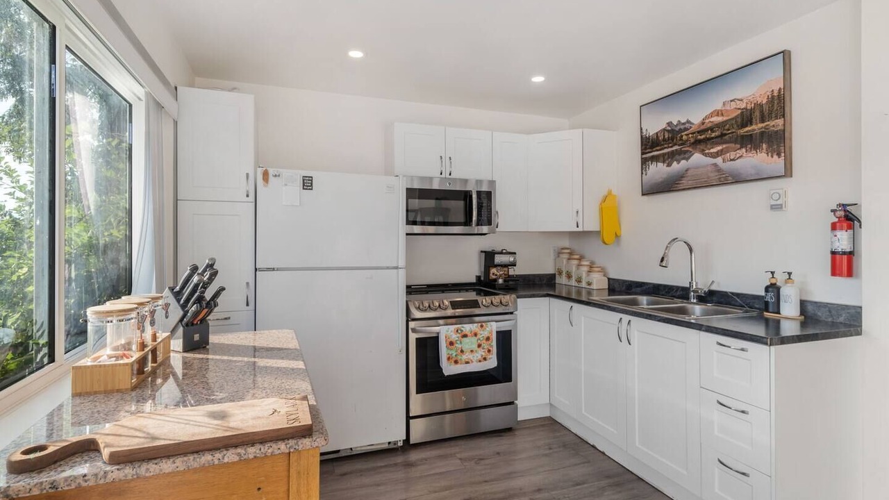 Photo of Kitchen in Okanagan-Similkameen