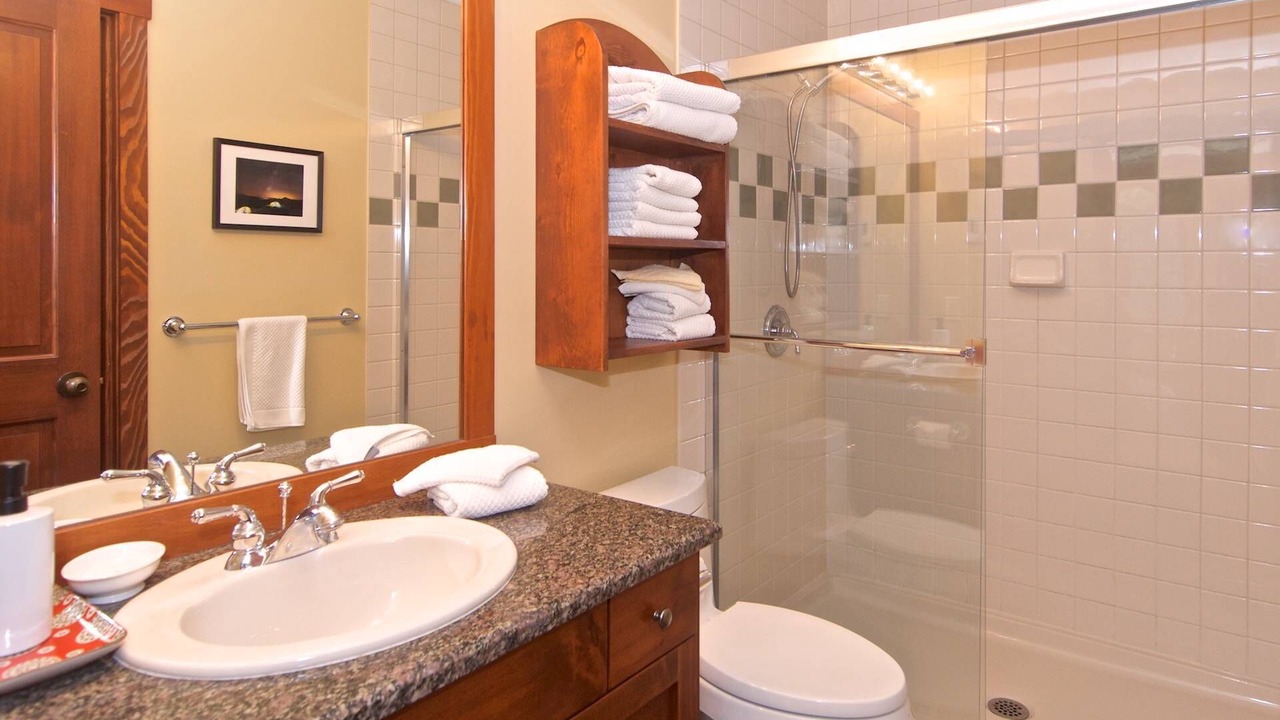 Photo of Bathroom in Nordic Estates