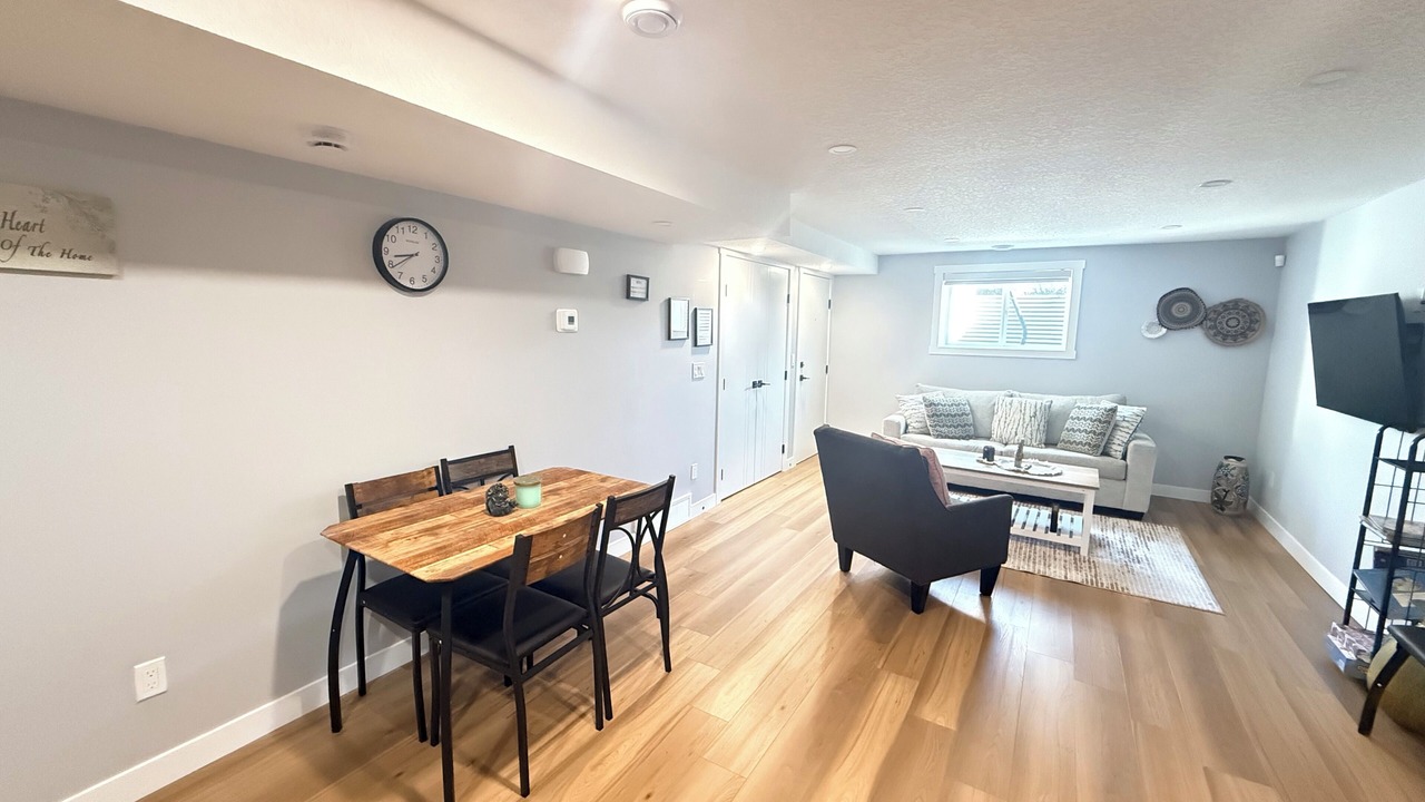 Photo of Livingroom in Haysboro