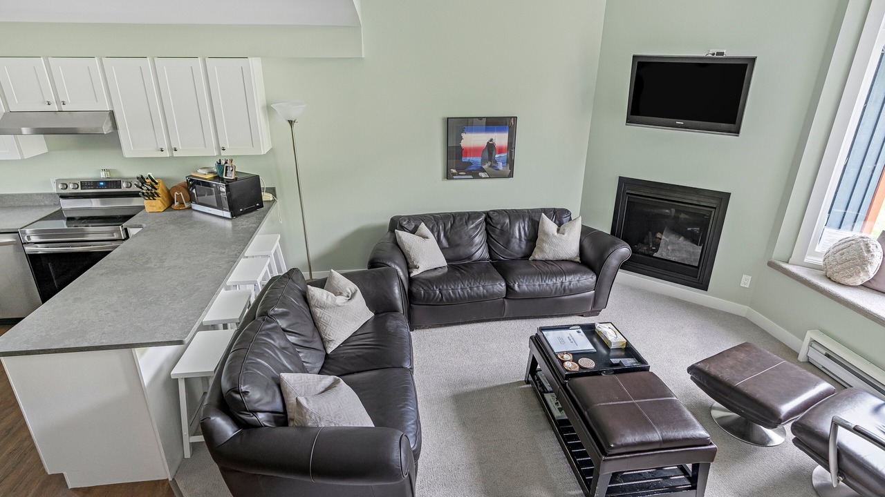 Photo of Livingroom in Silver Star Mountain