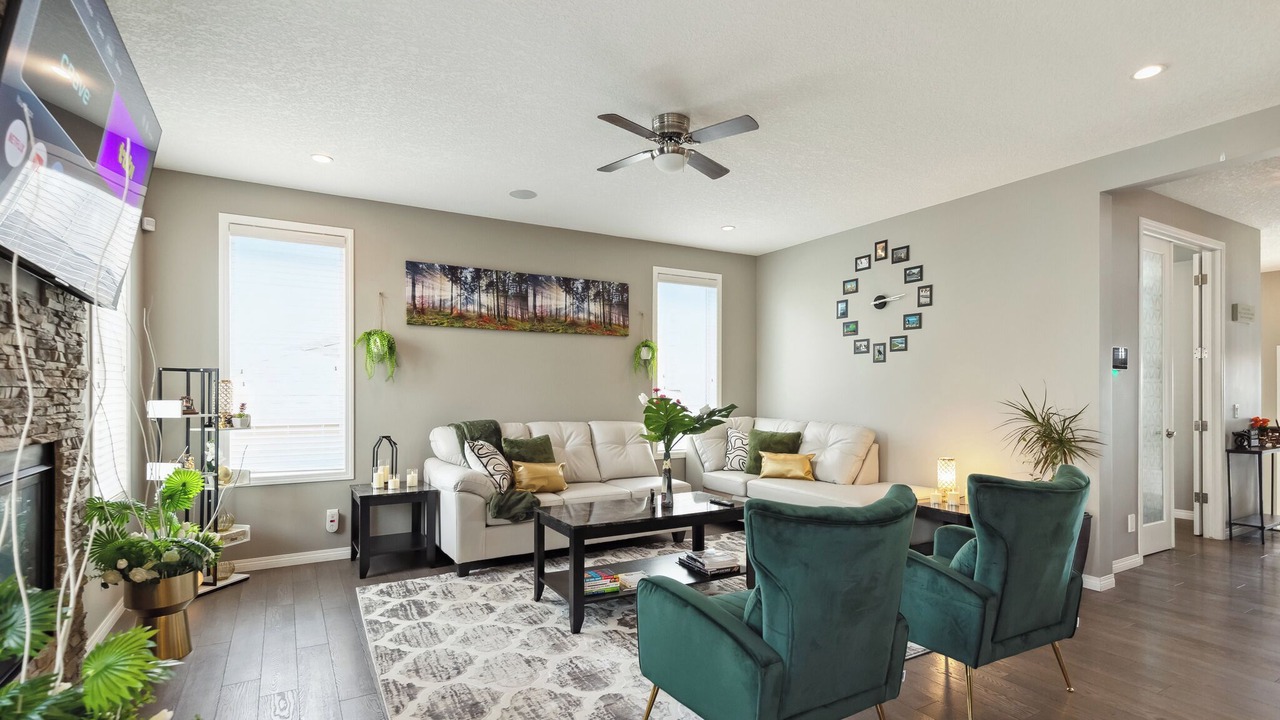 Photo of Livingroom in Chestermere