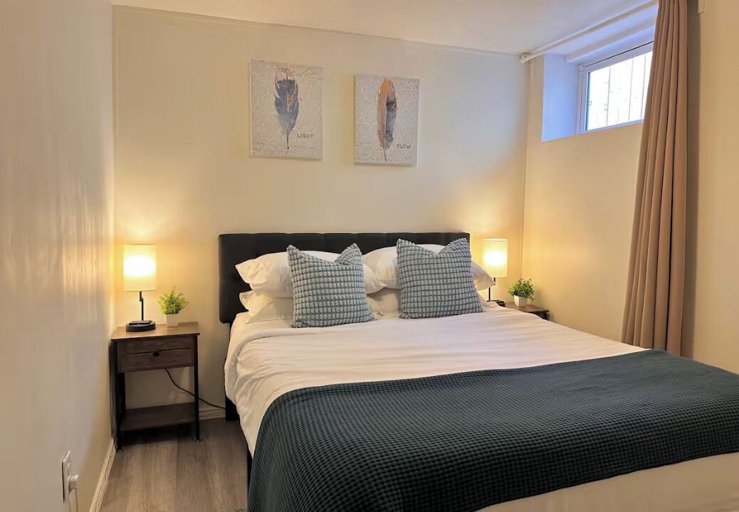Photo of Bedroom in Forest Lawn
