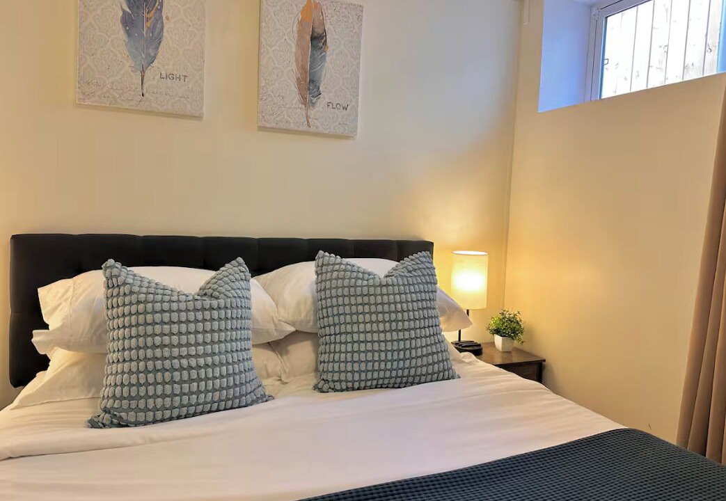 Photo of Bedroom in Forest Lawn
