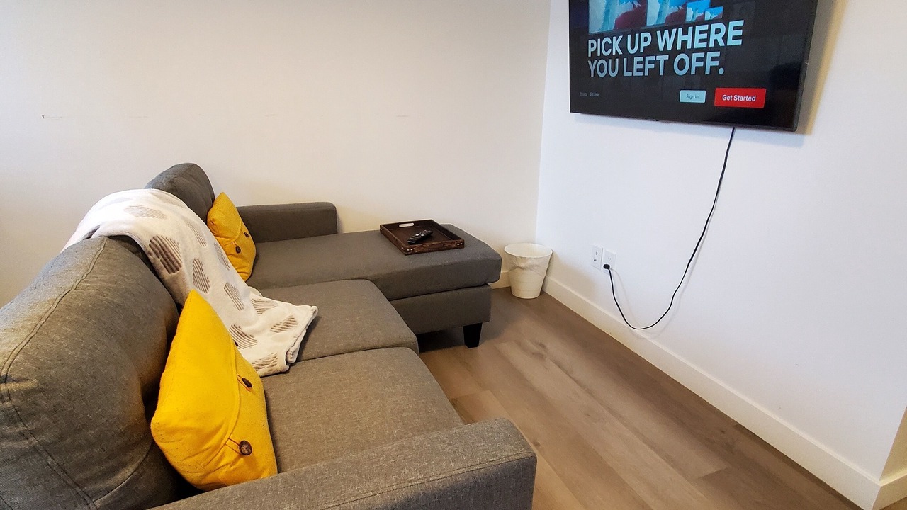 Photo of Livingroom in Southeast Edmonton