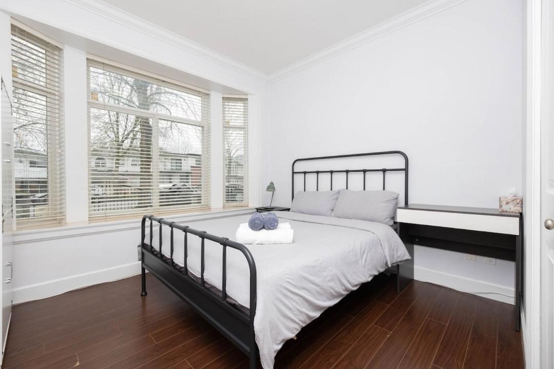 Photo of Bedroom in East Side