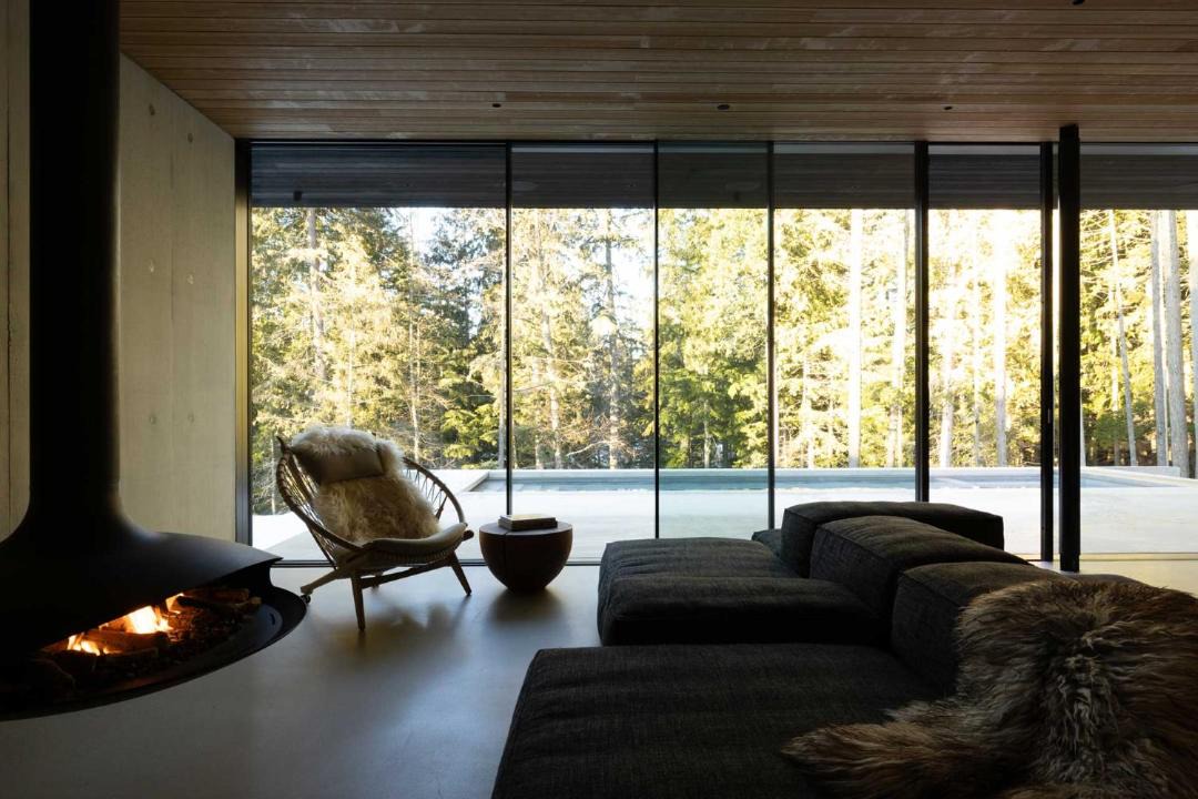 Photo of Livingroom in Sea to Sky Highway