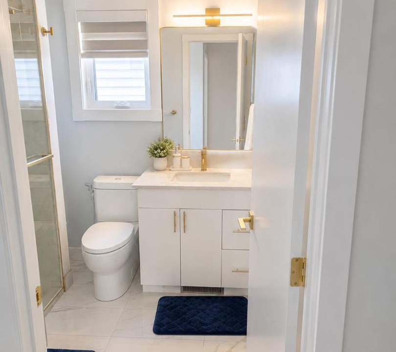 Photo of Bathroom in Arbour Lake