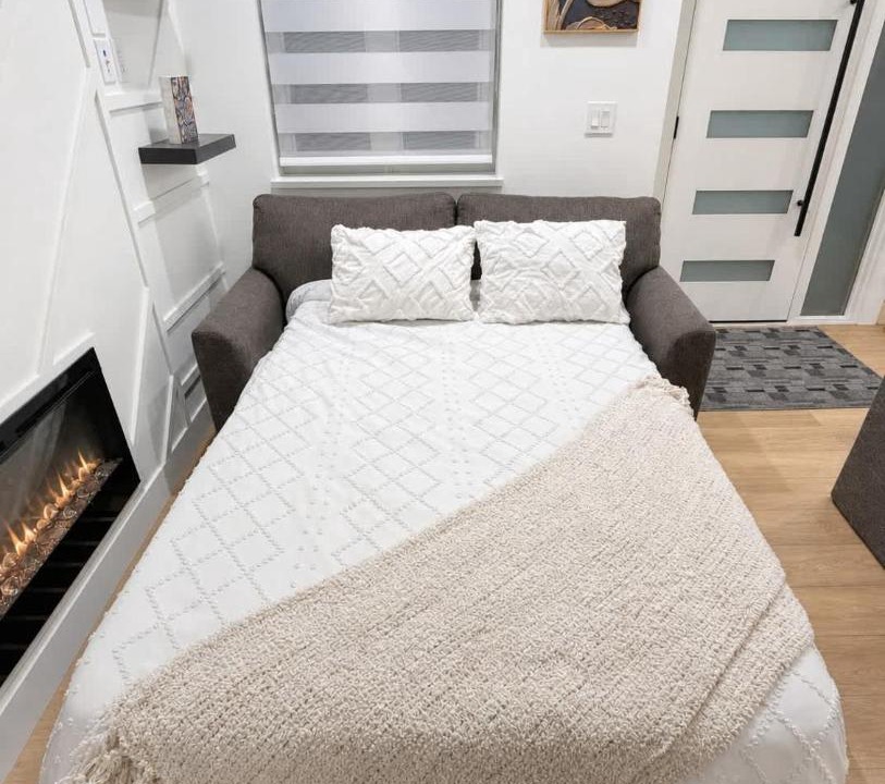 Photo of Bedroom in Renfrew-Collingwood