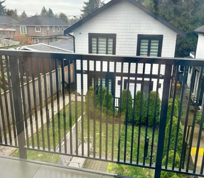Photo of Others in Renfrew-Collingwood