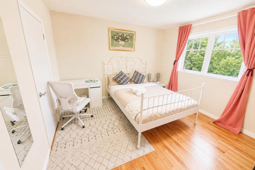 Photo of Bedroom in Upper Lonsdale