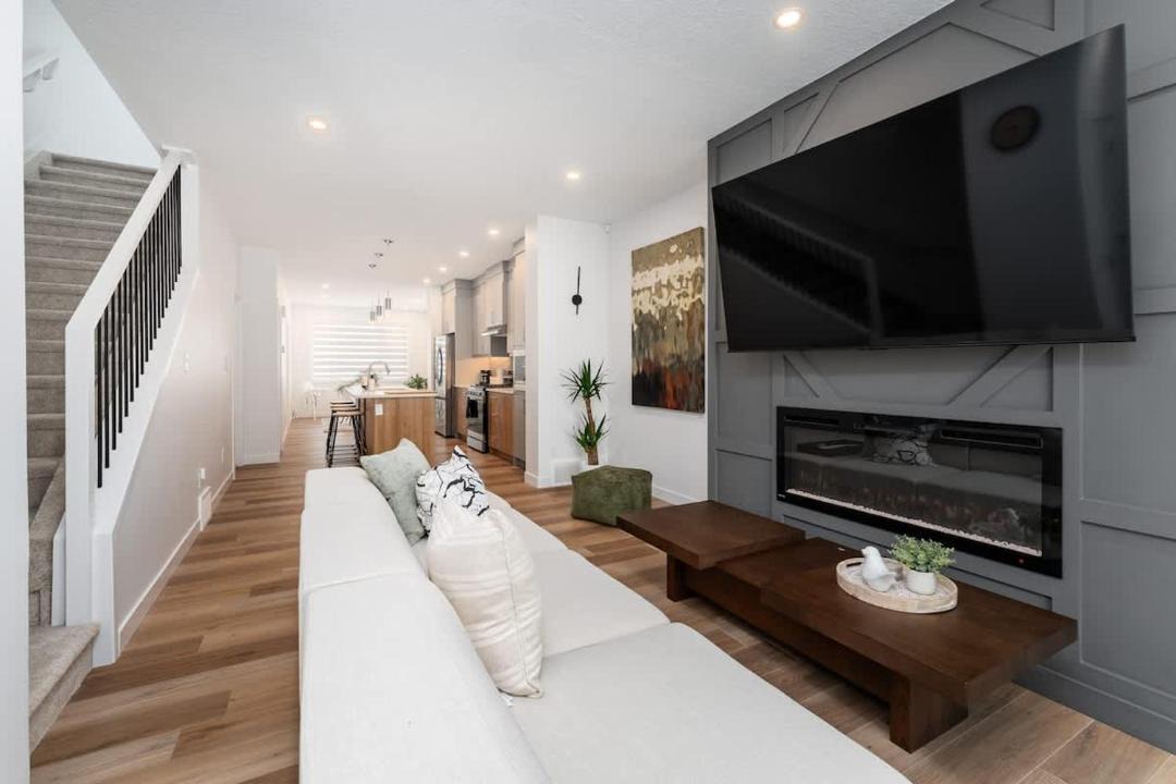 Photo of Livingroom in North Central Edmonton
