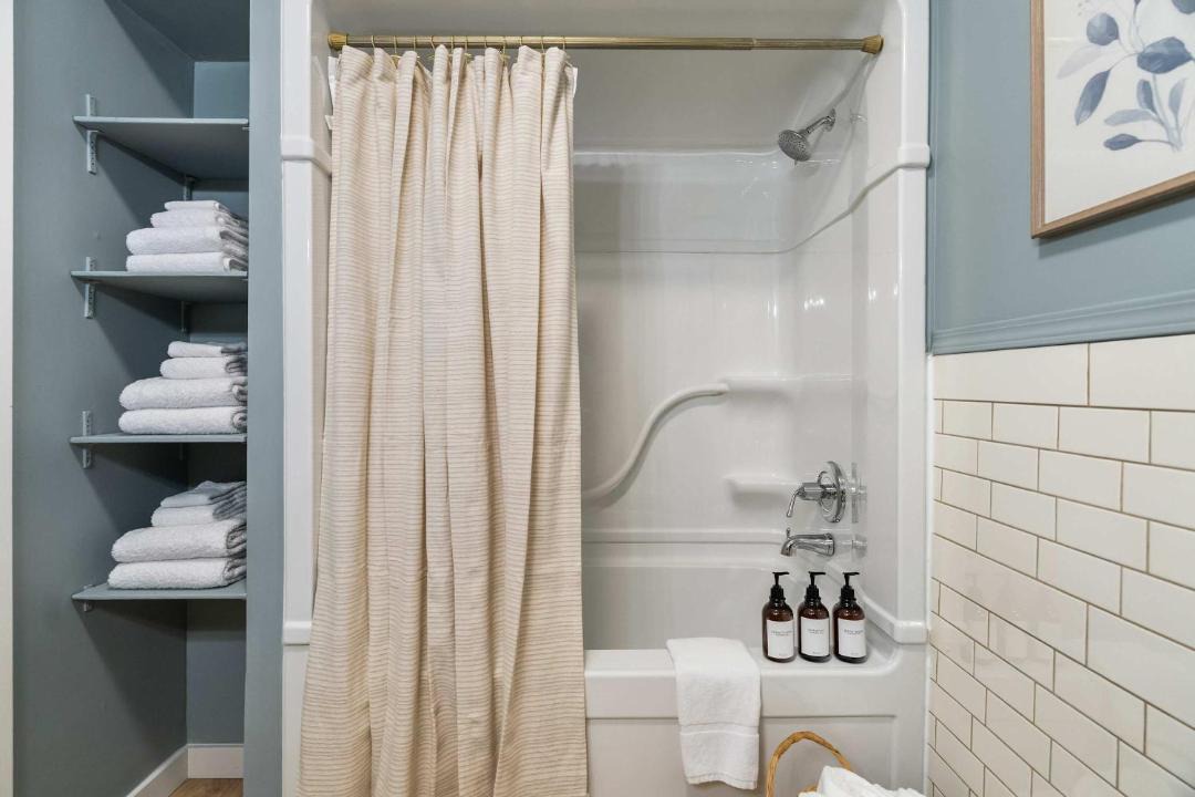 Photo of Bathroom in Drumheller