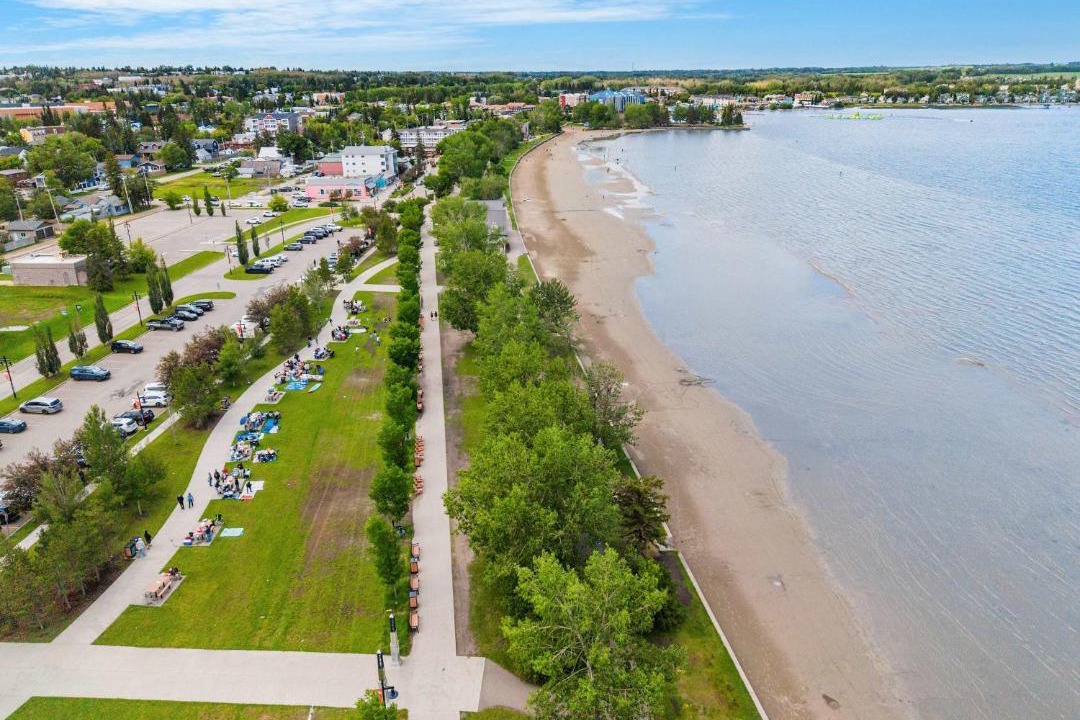 Photo of Others in Sylvan Lake