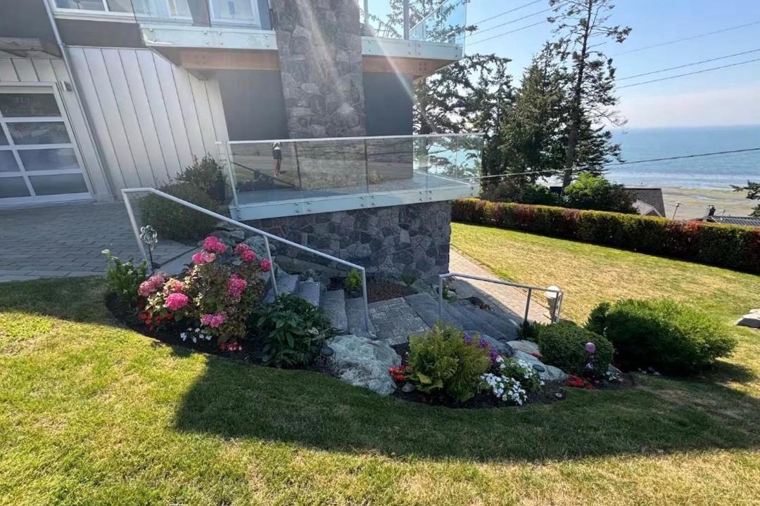 Photo of Others in White Rock