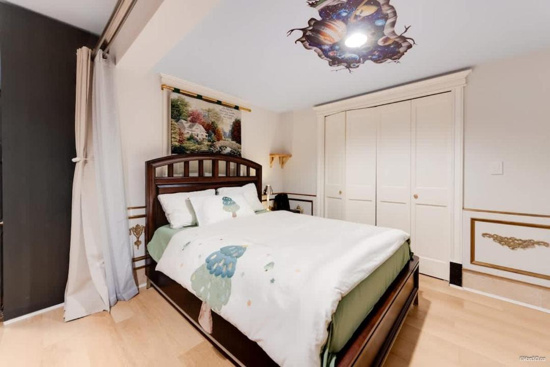 Photo of Bedroom in Anmore