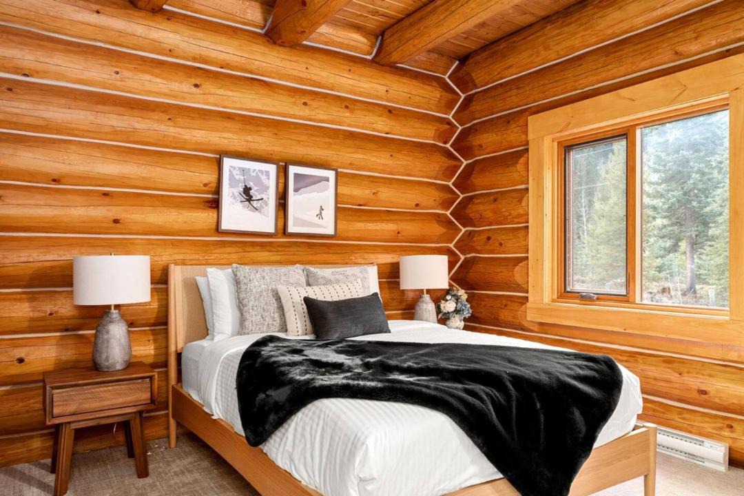 Photo of Bedroom in Golden
