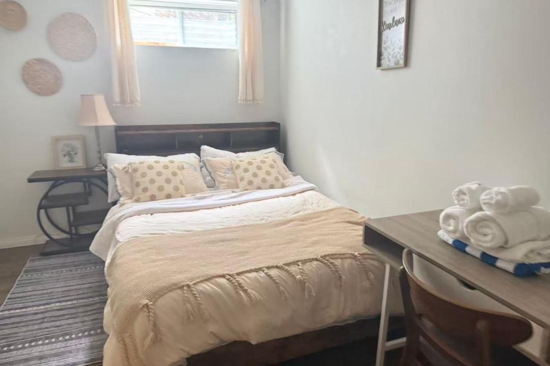 Photo of Bedroom in South Central