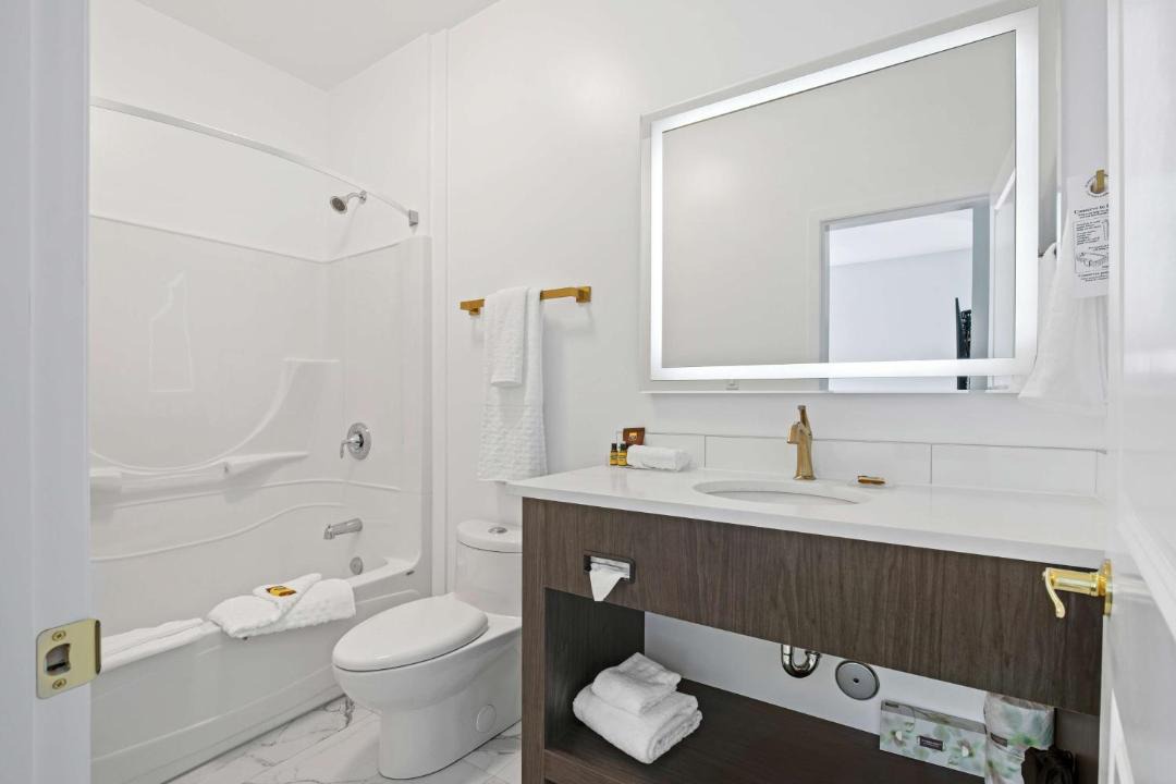 Photo of Bathroom in Trail