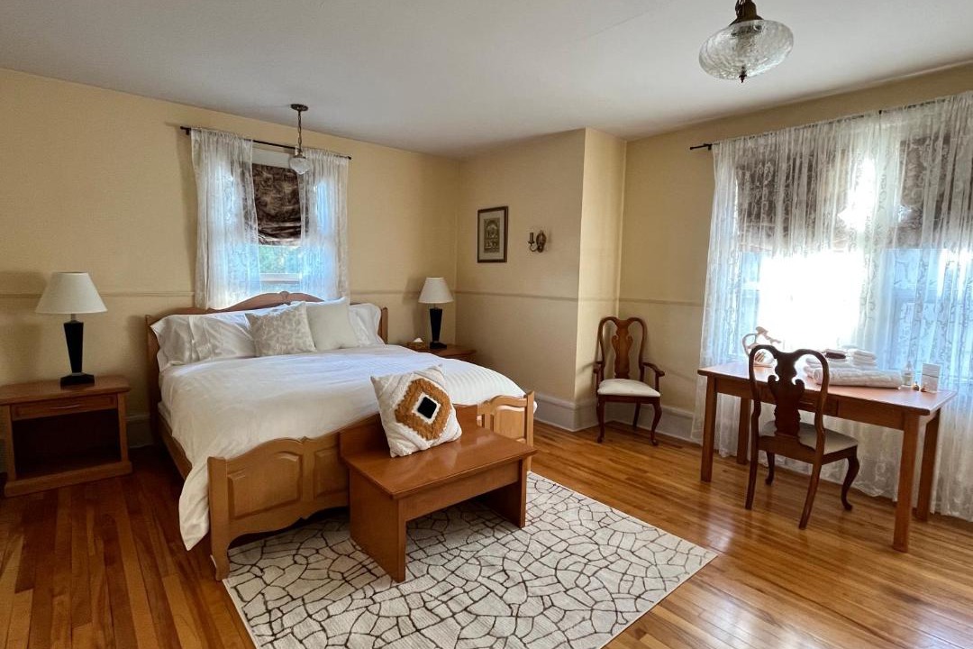 Photo of Bedroom in South Central
