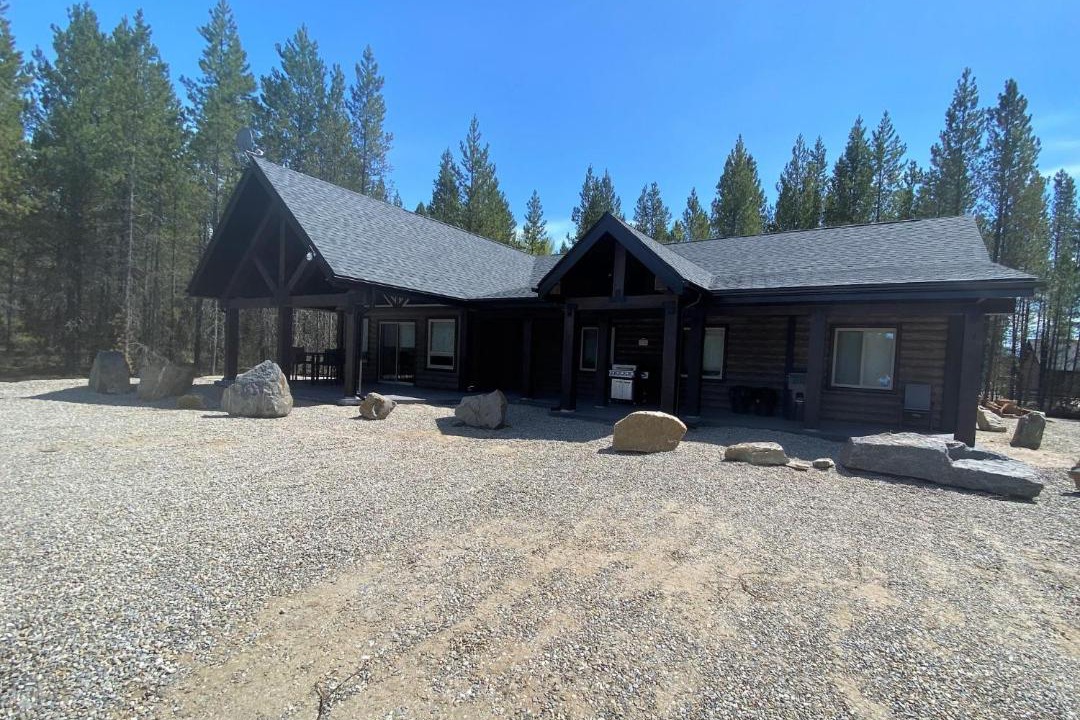 Photo of Others in Valemount