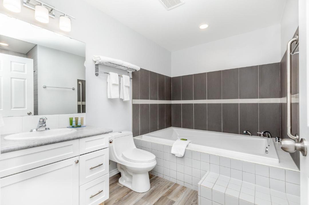 Photo of Bathroom in Osoyoos