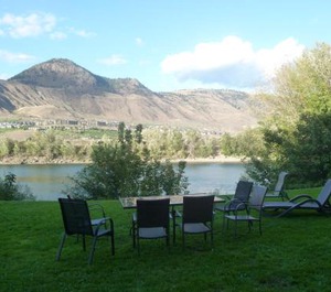 Riverland Inn 