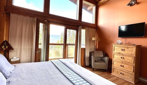 Deluxe Room, Multiple Beds, Balcony, Mountain View
