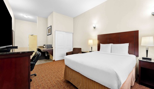 Standard Room, 1 Queen Bed, Accessible, Bathtub