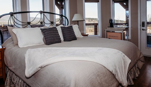 # 3 - Main Lodge King with Atrium Window - Pets Not Allowed