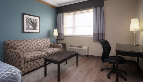 Standard Room, 2 Queen Beds, Non Smoking, Refrigerator & Microwave (with Sofabed)