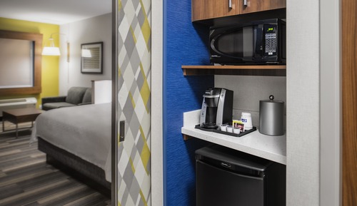 Standard Room, 1 King Bed, Mobility Accessible (Roll-In Shower)