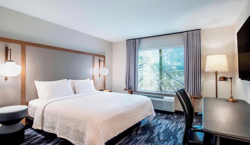 Room, 1 King Bed, Hearing Accessible (Accessible Bathtub)