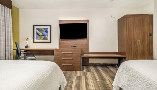 Suite, Multiple Beds