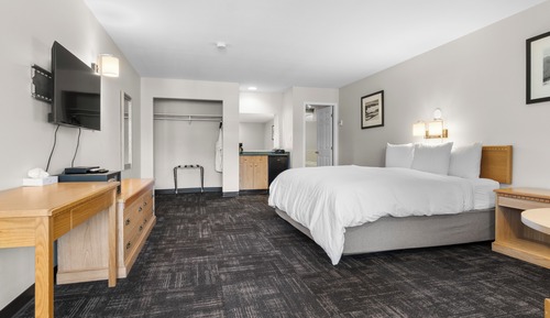 Superior Room, 1 King Bed, Jetted Tub
