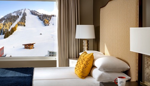 Room, 1 King Bed, Mountain View