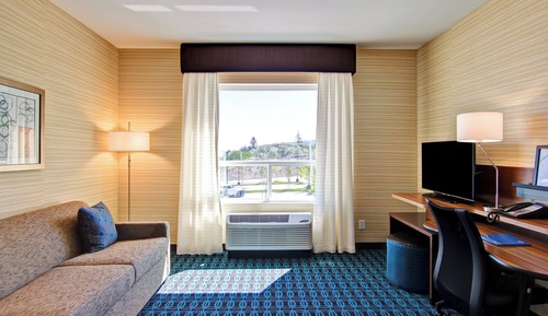 Studio, 1 King Bed with Sofa bed, Hearing Accessible