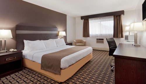 Apartment Suite, 2 King beds, 1 queen bed, Kitchen, Non smoking